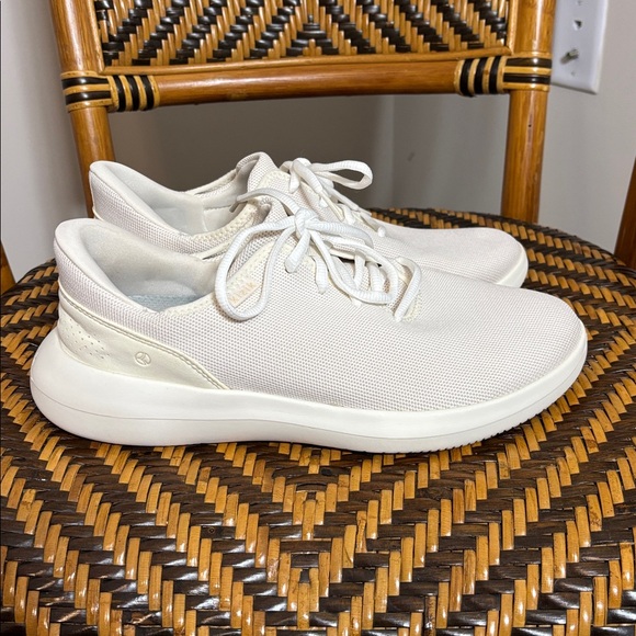 Kizik Madrid Eco Knit 9.5 Wide - Picture 3 of 8